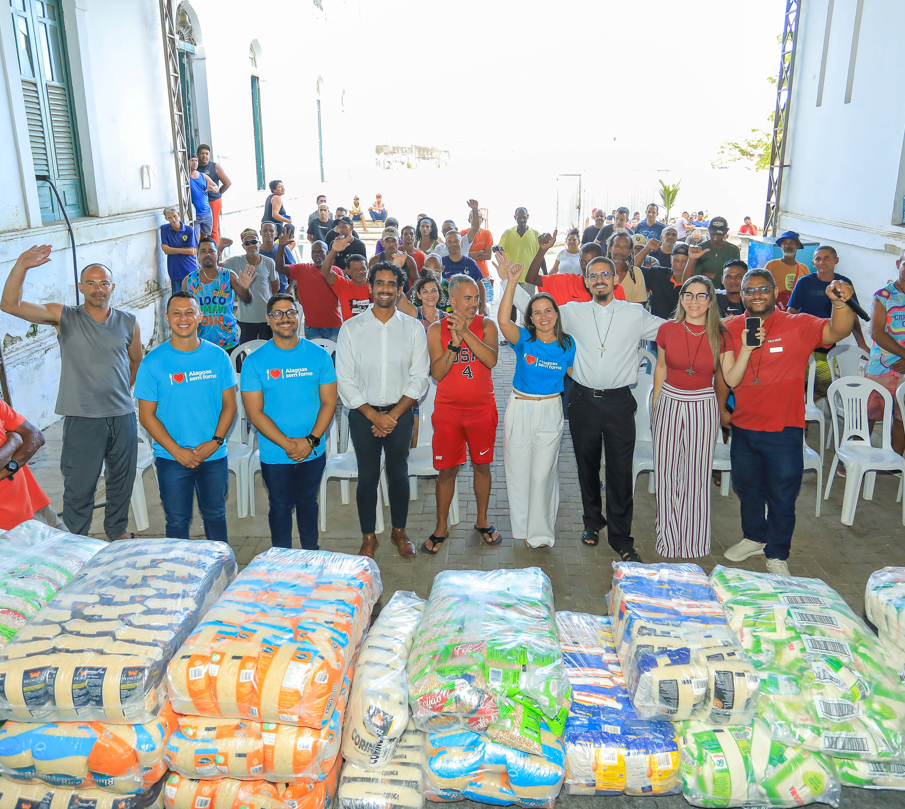 Alagoas Sem Fome doa 1 tonelada de alimentos para a Casa de Ranquines