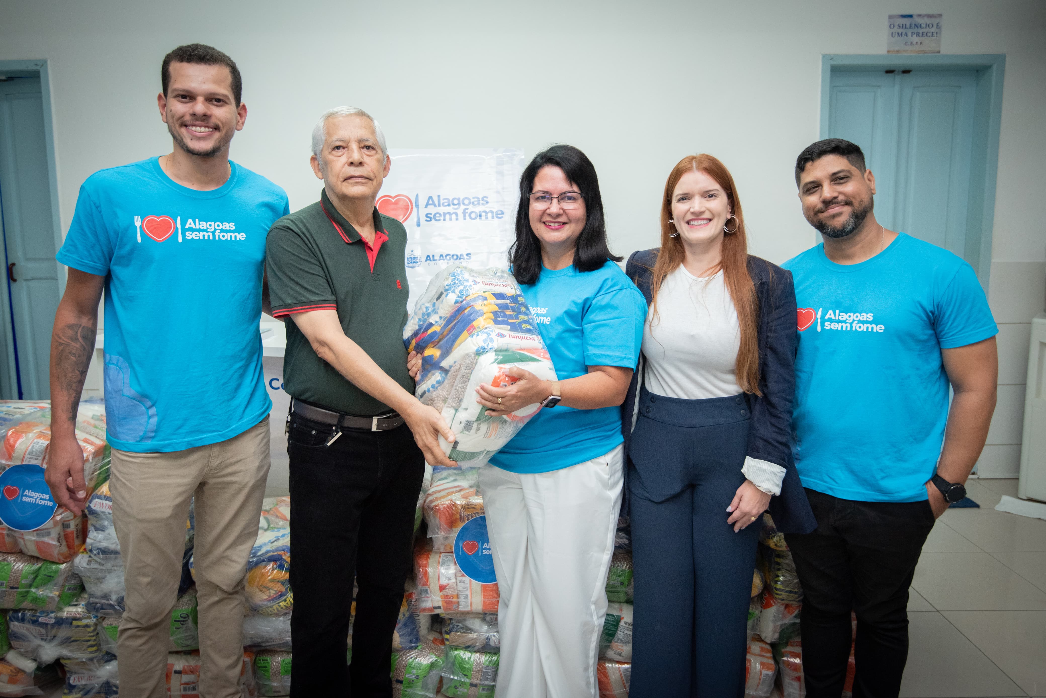 Alagoas Sem Fome doa uma tonelada de alimentos para centro espírita